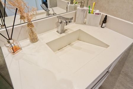 Apartamento à venda com 55m², 2 quartos e 1 vaga Apartamento à venda com 55m², 2 quartos e 1 vagaBanheiro