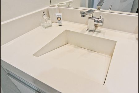 Apartamento à venda com 55m², 2 quartos e 1 vaga Apartamento à venda com 55m², 2 quartos e 1 vagaBanheiro da Suíte