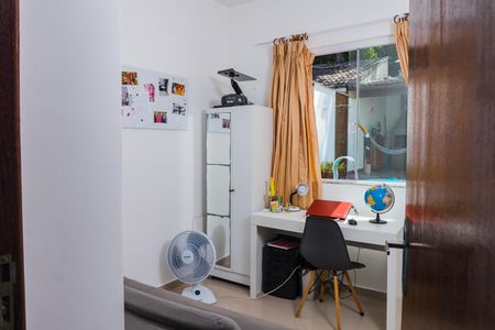 Casa à venda com 140m², 4 quartos e 2 vagas Casa à venda com 140m², 4 quartos e 2 vagasQuarto