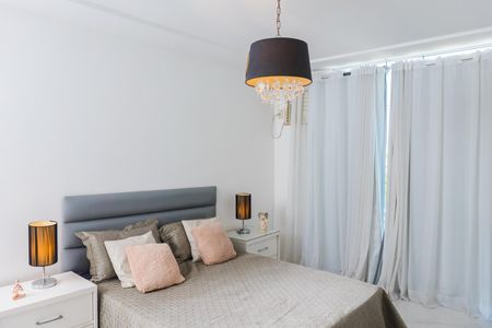 Casa à venda com 140m², 4 quartos e 2 vagas Casa à venda com 140m², 4 quartos e 2 vagasSuíte