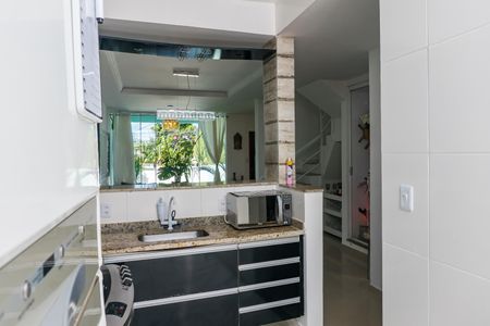 Casa à venda com 140m², 4 quartos e 2 vagas Casa à venda com 140m², 4 quartos e 2 vagasCozinha