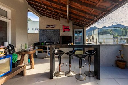 Apartamento à venda com 230m², 3 quartos e 1 vaga