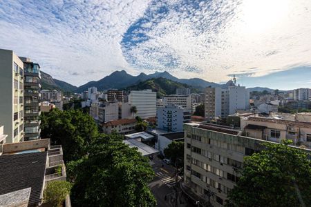 Apartamento à venda com 230m², 3 quartos e 1 vaga