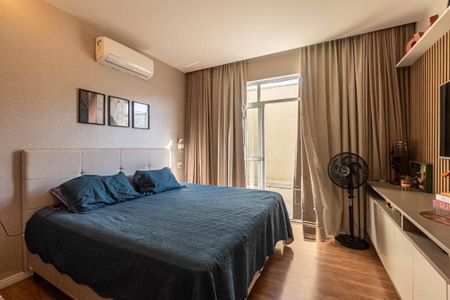 Apartamento à venda com 230m², 3 quartos e 1 vaga