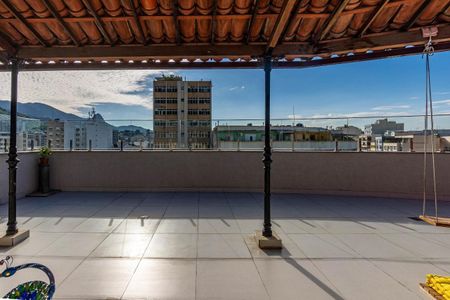 Apartamento à venda com 230m², 3 quartos e 1 vaga