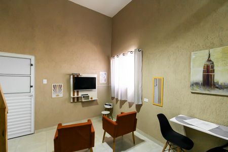 Sala de kitnet/studio para alugar com 1 quarto, 28m² em Vila Nhocuné, São Paulo