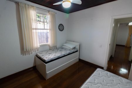 Casa para alugar com 5000m², 4 quartos e 10 vagas Casa para alugar com 5000m², 4 quartos e 10 vagasQuarto 1