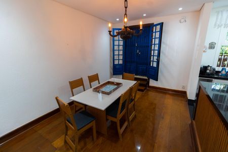 Casa para alugar com 5000m², 4 quartos e 10 vagas Casa para alugar com 5000m², 4 quartos e 10 vagasCopa