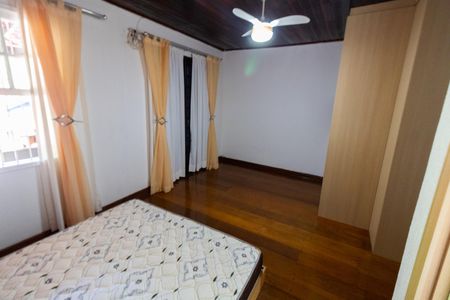 Casa para alugar com 5000m², 4 quartos e 10 vagas Casa para alugar com 5000m², 4 quartos e 10 vagasSuíte