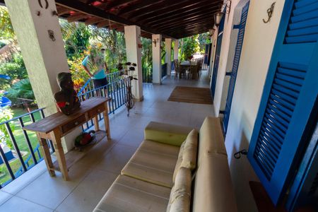 Casa para alugar com 5000m², 4 quartos e 10 vagas Casa para alugar com 5000m², 4 quartos e 10 vagasVaranda