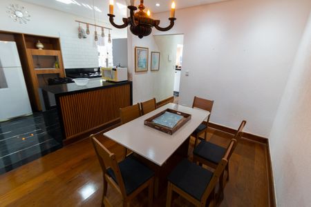 Casa para alugar com 5000m², 4 quartos e 10 vagas Casa para alugar com 5000m², 4 quartos e 10 vagasCopa