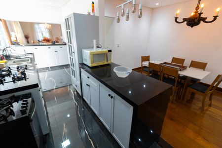 Casa para alugar com 5000m², 4 quartos e 10 vagas Casa para alugar com 5000m², 4 quartos e 10 vagasCozinha