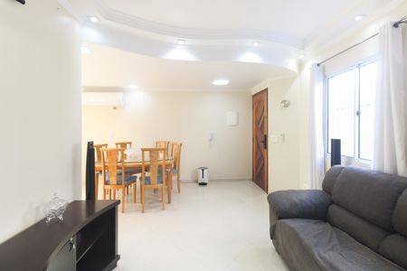 Sala de casa de condomínio à venda com 3 quartos, 120m² em Chácara Seis de Outubro, São Paulo