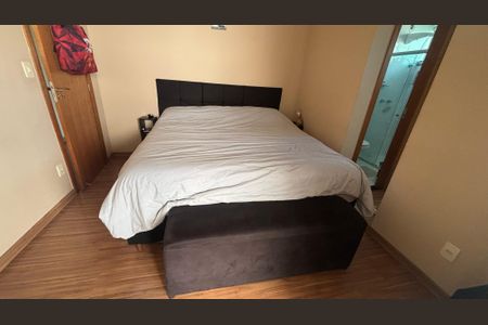 Casa à venda com 250m², 3 quartos e 2 vagas Casa à venda com 250m², 3 quartos e 2 vagasQuarto 1