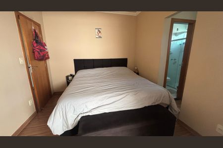 Casa à venda com 250m², 3 quartos e 2 vagas Casa à venda com 250m², 3 quartos e 2 vagasQuarto 1