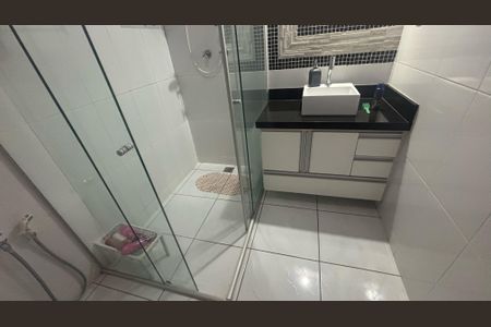 Casa à venda com 250m², 3 quartos e 2 vagas Casa à venda com 250m², 3 quartos e 2 vagasBanheiro 1