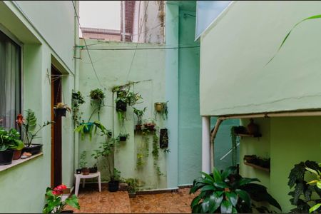 Casa à venda com 160m², 3 quartos e 1 vaga Casa à venda com 160m², 3 quartos e 1 vagaQuintal Casa dos Fundos