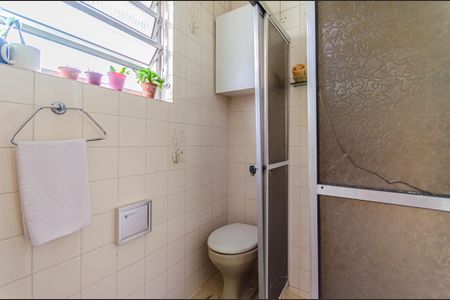 Casa à venda com 160m², 3 quartos e 1 vaga Casa à venda com 160m², 3 quartos e 1 vagaBanheiro Casa dos Fundos