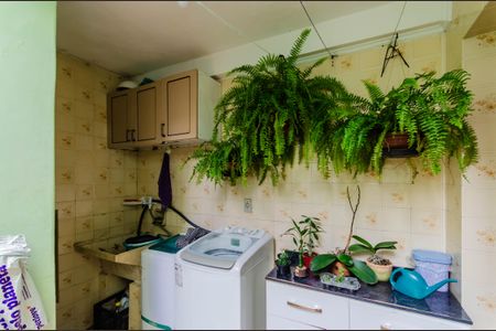 Casa à venda com 160m², 3 quartos e 1 vaga Casa à venda com 160m², 3 quartos e 1 vagaÁrea de Serviço Casa dos Fundos