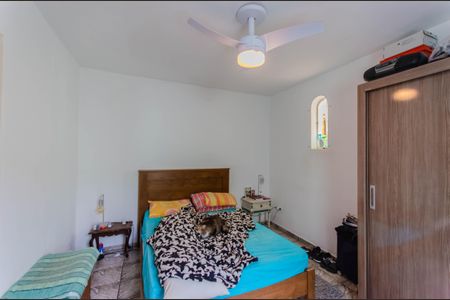 Casa à venda com 160m², 3 quartos e 1 vaga Casa à venda com 160m², 3 quartos e 1 vagaQuarto Casa dos Fundos