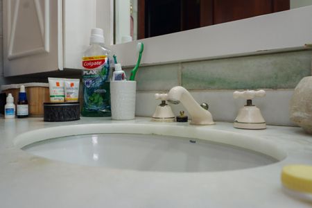 Casa à venda com 500m², 4 quartos e 3 vagas Casa à venda com 500m², 4 quartos e 3 vagasBanheiro da Suíte 1