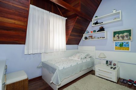 Casa à venda com 500m², 4 quartos e 3 vagas Casa à venda com 500m², 4 quartos e 3 vagasSuíte 2