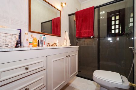 Casa à venda com 500m², 4 quartos e 3 vagas Casa à venda com 500m², 4 quartos e 3 vagasBanheiro