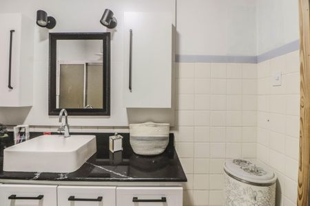 Casa para alugar com 242m², 2 quartos e 2 vagas Casa para alugar com 242m², 2 quartos e 2 vagasBanheiro