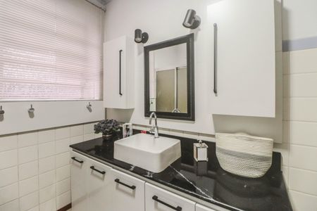 Casa para alugar com 242m², 2 quartos e 2 vagas Casa para alugar com 242m², 2 quartos e 2 vagasBanheiro
