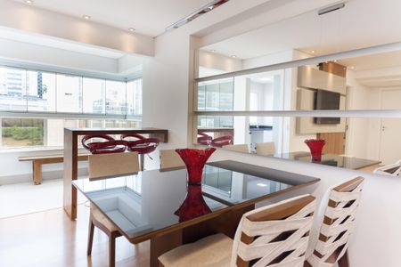 Apartamento à venda com 77m², 2 quartos e 2 vagas Apartamento à venda com 77m², 2 quartos e 2 vagasSala de Jantar