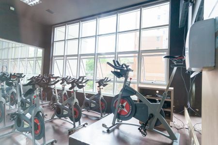 Apartamento à venda com 77m², 2 quartos e 2 vagas Apartamento à venda com 77m², 2 quartos e 2 vagasAcademia