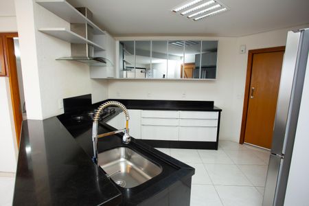 Apartamento para alugar com 400m², 3 quartos e 1 vaga Apartamento para alugar com 400m², 3 quartos e 1 vagaCozinha
