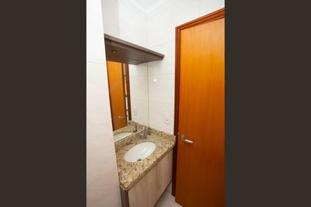 Apartamento para alugar com 400m², 3 quartos e 1 vaga Apartamento para alugar com 400m², 3 quartos e 1 vagaBanheiro Social 2