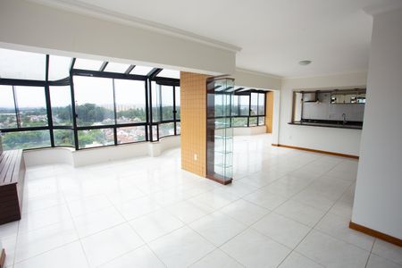 Apartamento para alugar com 400m², 3 quartos e 1 vaga Apartamento para alugar com 400m², 3 quartos e 1 vagaSala