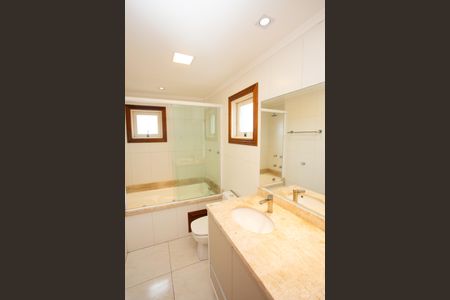 Apartamento para alugar com 400m², 3 quartos e 1 vaga Apartamento para alugar com 400m², 3 quartos e 1 vagaBanheiro/Suíte