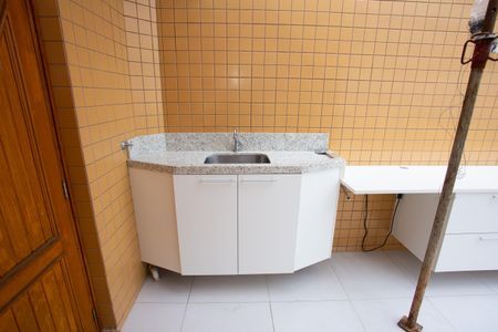 Apartamento para alugar com 400m², 3 quartos e 1 vaga Apartamento para alugar com 400m², 3 quartos e 1 vagaLavanderia