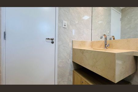 Apartamento à venda com 72m², 2 quartos e 1 vaga Apartamento à venda com 72m², 2 quartos e 1 vagaBanheiro 1