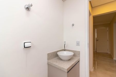 Apartamento para alugar com 74m², 2 quartos e sem vaga Apartamento para alugar com 74m², 2 quartos e sem vagaBanheiro Social