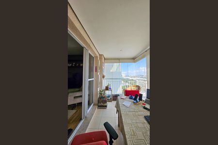 Apartamento à venda com 98m², 3 quartos e 2 vagas Apartamento à venda com 98m², 3 quartos e 2 vagasVaranda - Sala