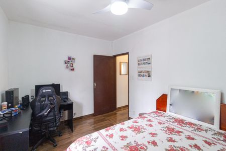 Casa à venda com 150m², 3 quartos e 2 vagas Casa à venda com 150m², 3 quartos e 2 vagasQuarto 3