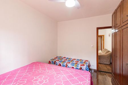 Casa à venda com 150m², 3 quartos e 2 vagas Casa à venda com 150m², 3 quartos e 2 vagasQuarto 1