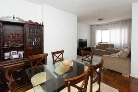 Apartamento à venda com 134m², 3 quartos e 2 vagas Apartamento à venda com 134m², 3 quartos e 2 vagasSala