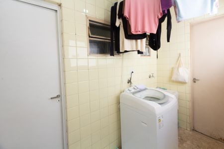 Apartamento à venda com 134m², 3 quartos e 2 vagas Apartamento à venda com 134m², 3 quartos e 2 vagasÁrea de Serviço