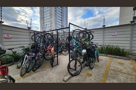 Apartamento para alugar com 40m², 2 quartos e 1 vaga Apartamento para alugar com 40m², 2 quartos e 1 vagaÁrea comum - Garagem