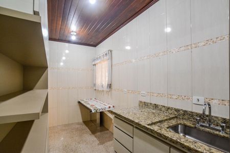 Casa para alugar com 130m², 3 quartos e 8 vagas Casa para alugar com 130m², 3 quartos e 8 vagasCozinha