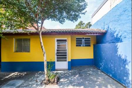Casa para alugar com 130m², 3 quartos e 8 vagas Casa para alugar com 130m², 3 quartos e 8 vagasQuintal