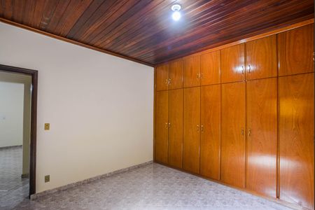 Casa para alugar com 130m², 3 quartos e 8 vagas Casa para alugar com 130m², 3 quartos e 8 vagasQuarto 2