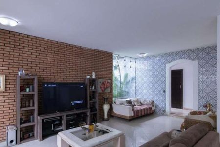 Casa à venda com 350m², 4 quartos e 6 vagas