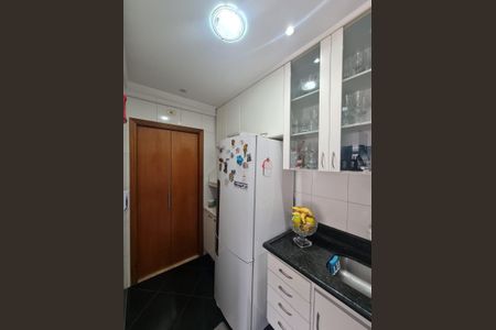 Apartamento à venda com 105m², 2 quartos e 1 vaga Apartamento à venda com 105m², 2 quartos e 1 vagaCozinha e Área de Serviço