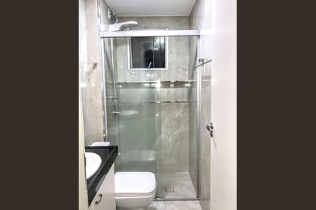 Apartamento à venda com 52m², 3 quartos e 1 vaga Apartamento à venda com 52m², 3 quartos e 1 vagaBanheiro